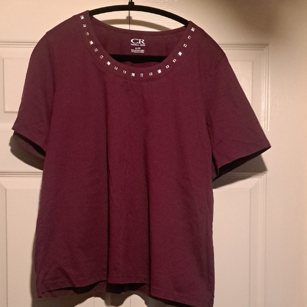 👑 Carroll Reed Chic plum Purple Short Sleeve Top with Studded Neckline Casual